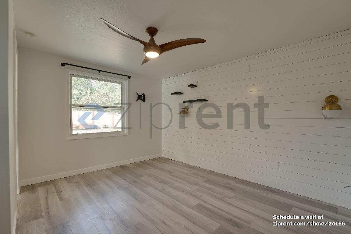 Building Photo - 23407 Hedlund Ave