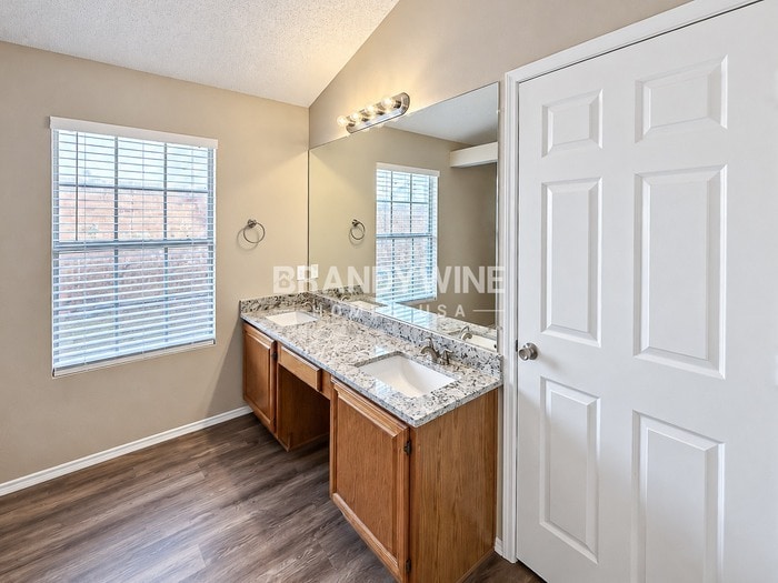 Building Photo - 2616 Harvest Moon Dr