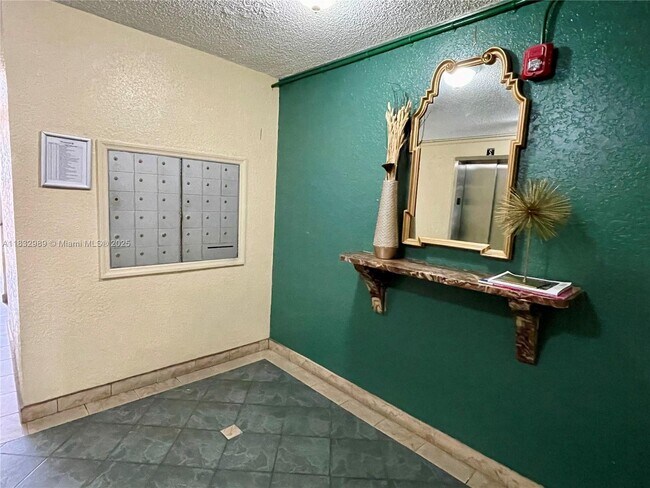 Building Photo - 6861 SW 147th Ave