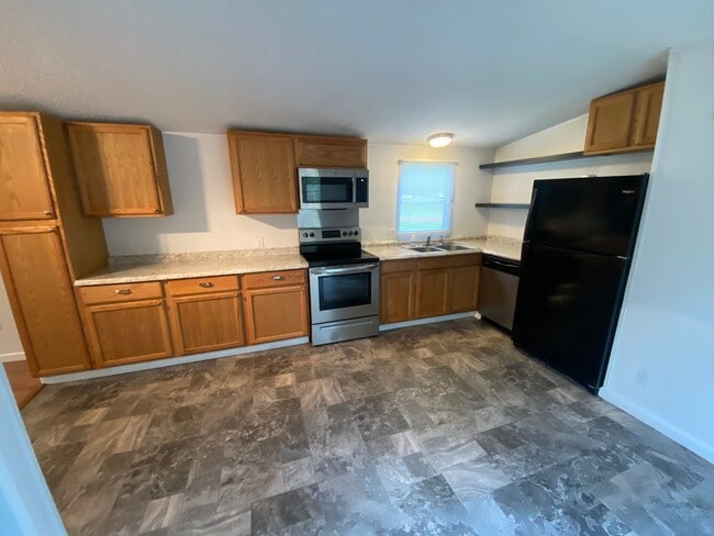 Building Photo - 417 Ranch Rd