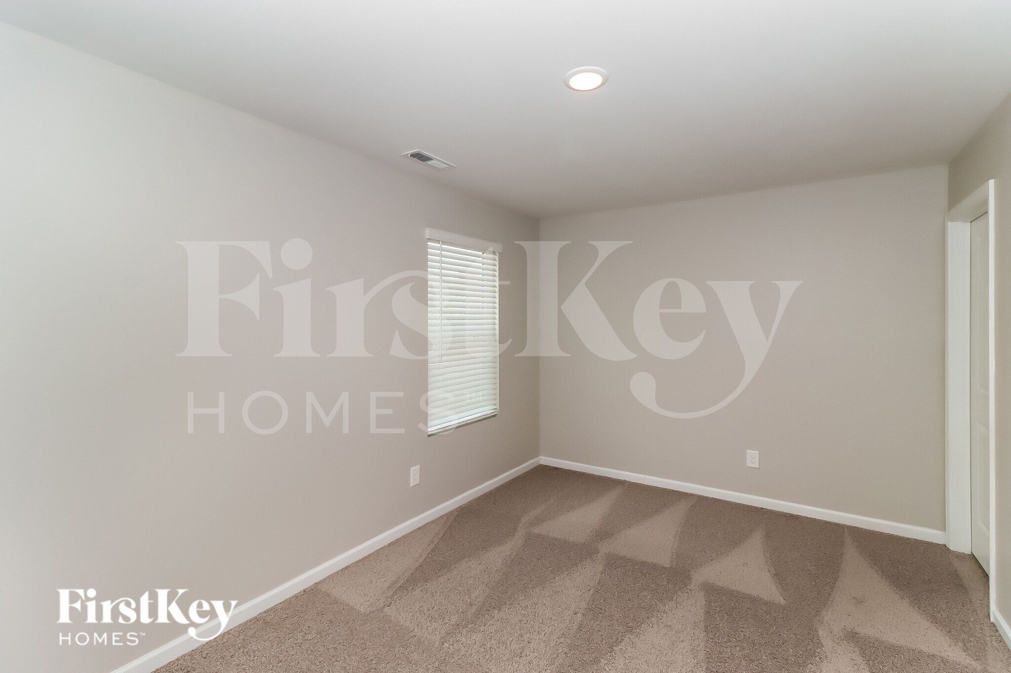 Building Photo - 10723 Rivergate Dr NW