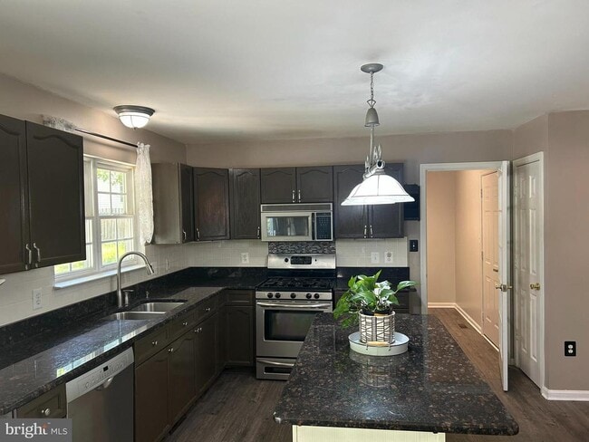 Building Photo - 13220 Willow Point Dr