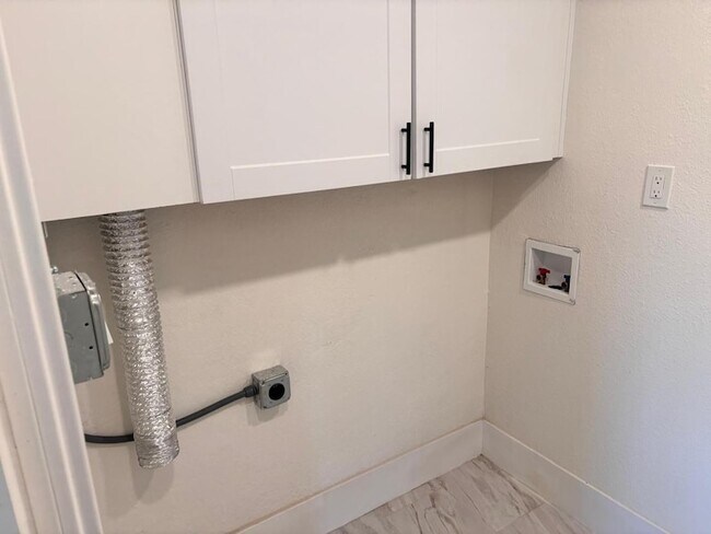 Building Photo - 8233 N 29th Ave