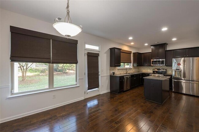 Building Photo - 2341 Attewood Dr