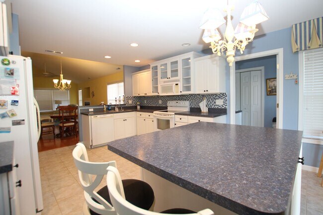 Building Photo - Desierable Paynters Mill, single story single family home.