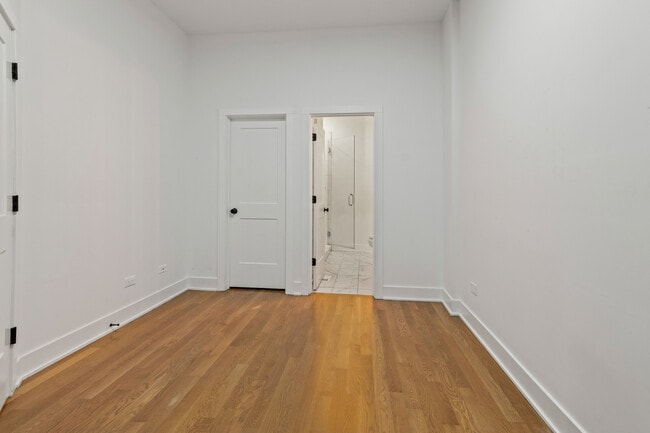 Building Photo - 3517 N Reta Ave