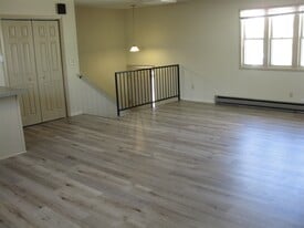 Building Photo - 984 N 18th St