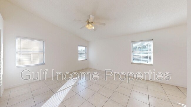 Building Photo - 704 49th St E