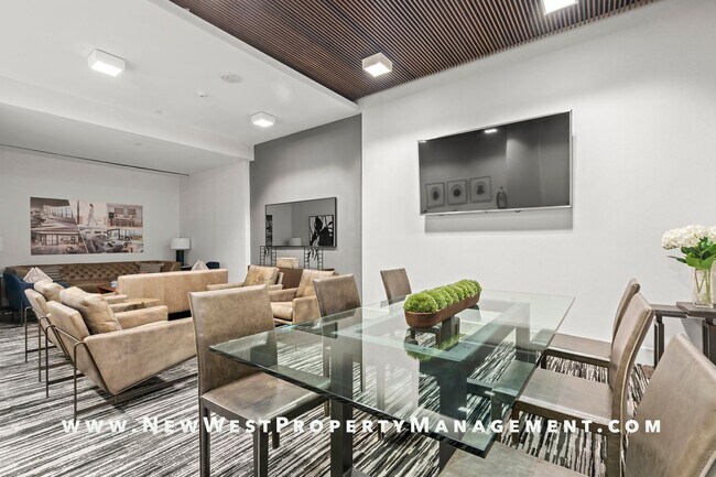 Building Photo - 2604 Fifth Ave