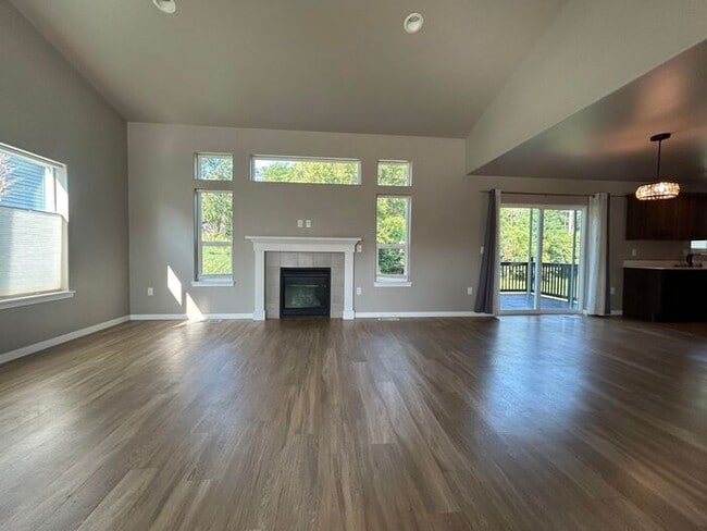 Building Photo - $2,550 | 4 Bedroom, 3.5 Bathroom House | C...