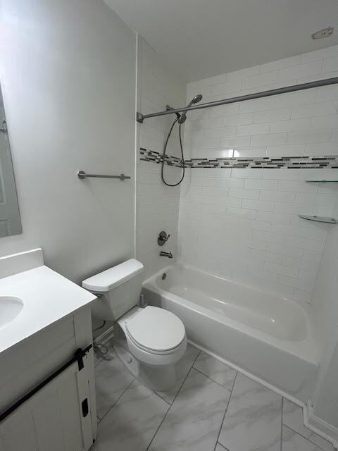 Building Photo - 4-Bed Retreat with Vaulted Ceilings & Covered Porch, minutes to the Shenandoah River in Front Royal