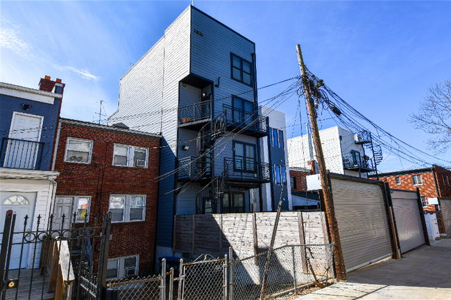 Building Photo - 1632 K St NW