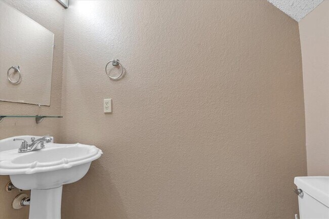 Building Photo - 12717 Modena Trail