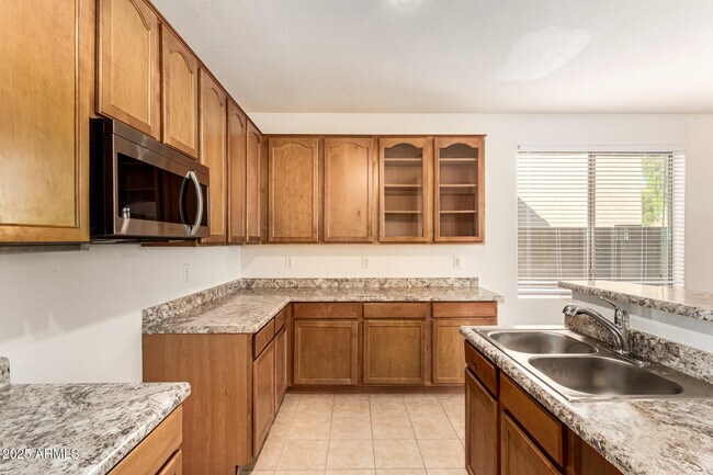 Building Photo - 3047 S 257th Ave