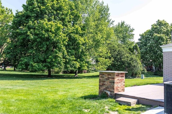 Building Photo - 5043 Tyler Dr