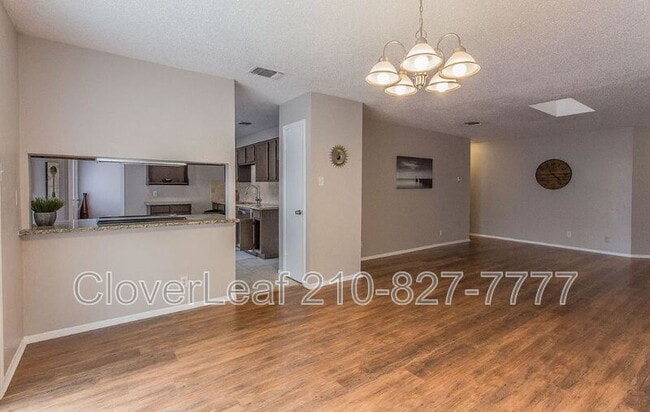 Building Photo - 4961 Champlain Dr