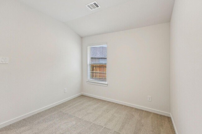 Building Photo - 1940 Velvet Oak Ln