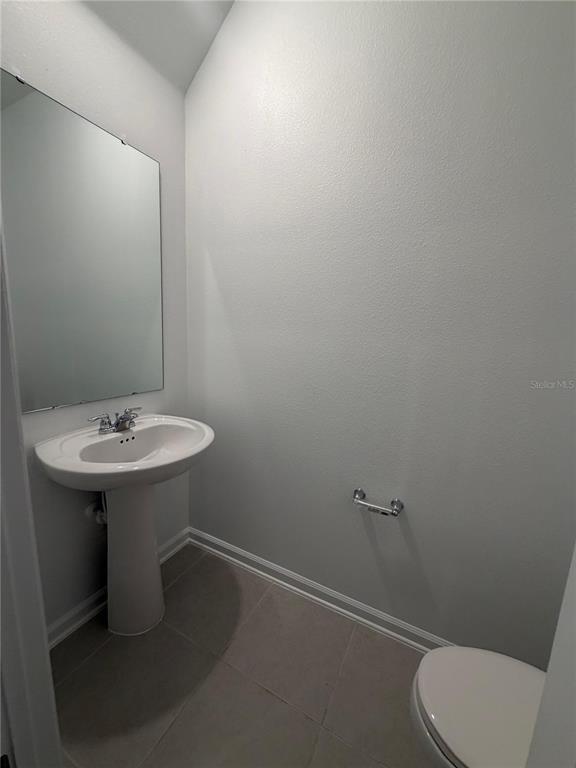 Building Photo - 2823 Maloof Dr