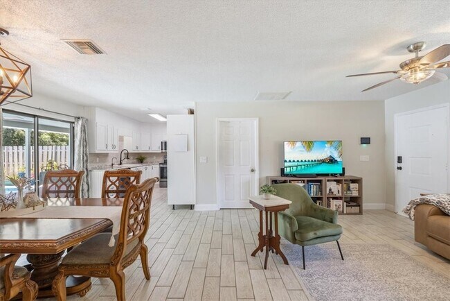 Building Photo - 8795 101st Ct