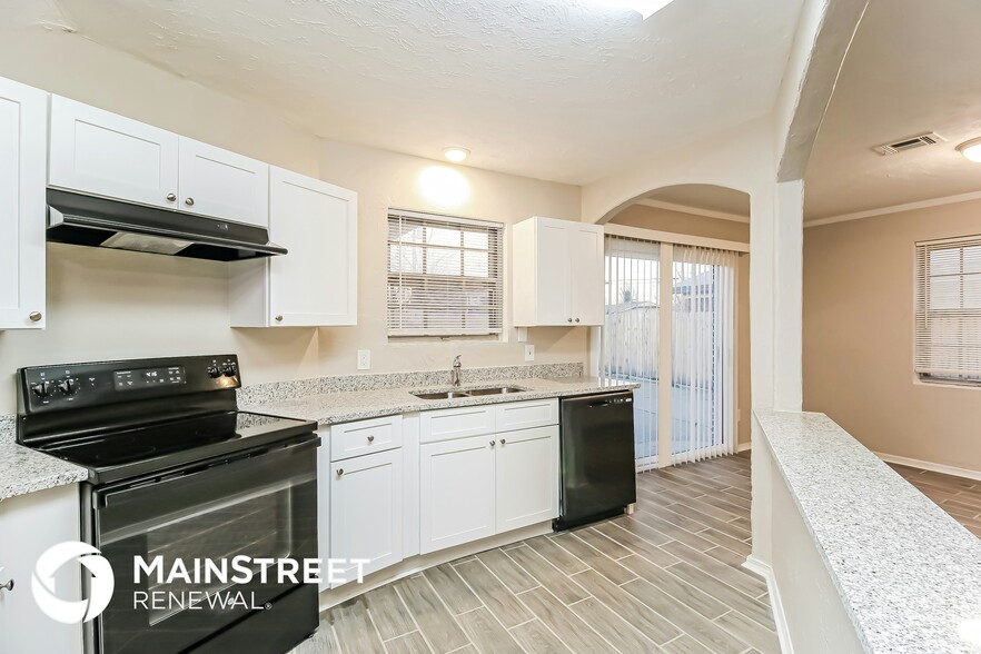 Building Photo - 3025 SW 61st St