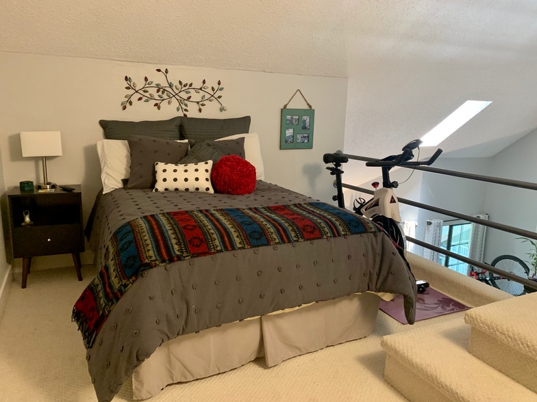 Building Photo - 4791 White Rock Cir