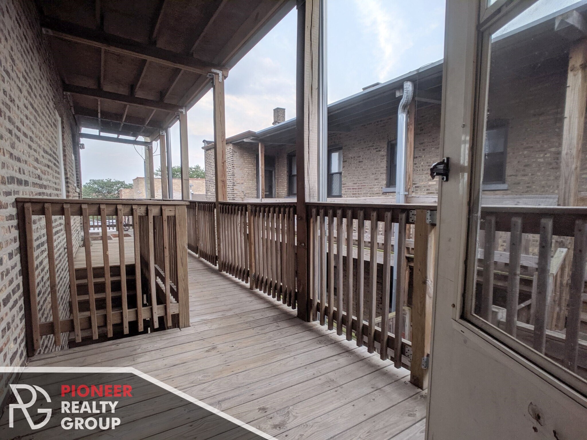 Building Photo - 4423 N Wolcott Ave