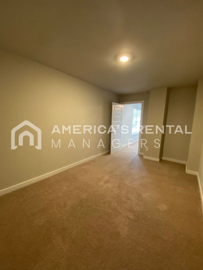 Building Photo - 204 Cotton Bayou Dr