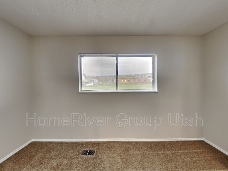 Building Photo - 4247 S Hwy 89