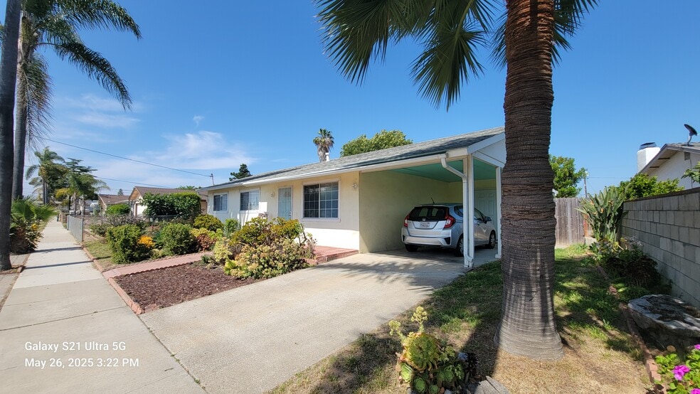 Primary Photo - 418 W Redondo Dr