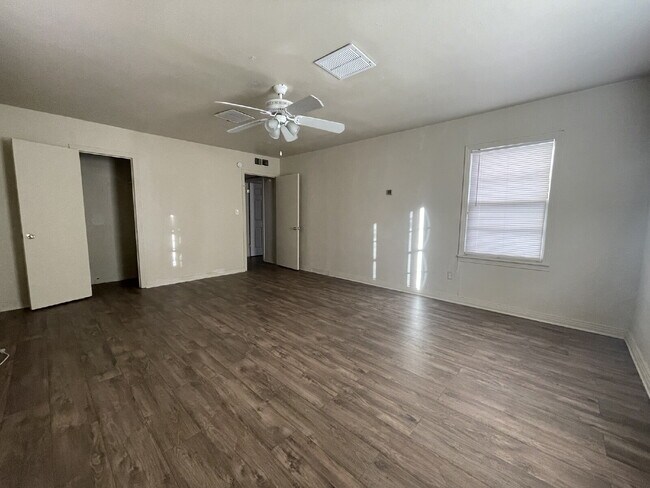 Building Photo - Charming 2-Bedroom Retreat in the Heart of Lubbock