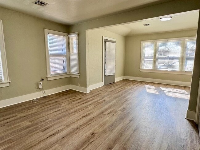 Building Photo - 2521 NW 12th St