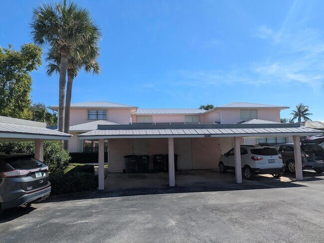 Building Photo - 1772 Gulfstream Ave