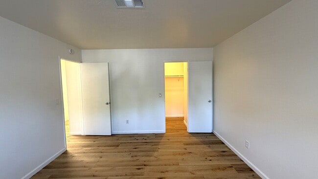 Building Photo - 1680 Barrus Ave