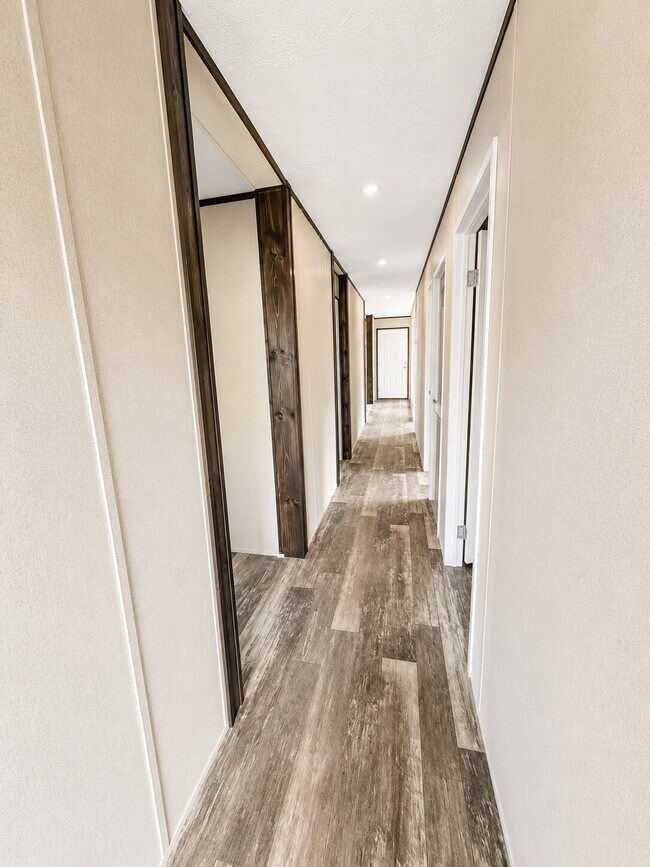 Building Photo - 161 Fowler Cir