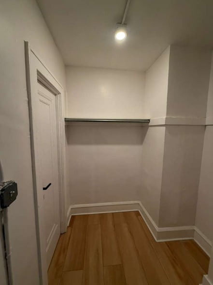 Building Photo - 1384 W 83rd St