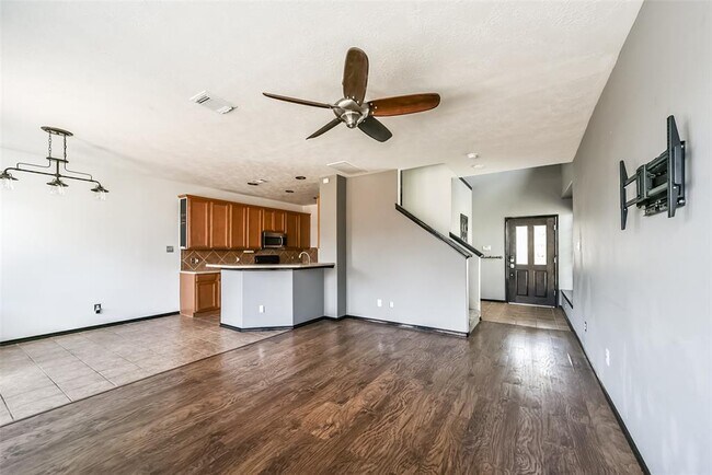 Building Photo - 12411 Lark Fair Ln