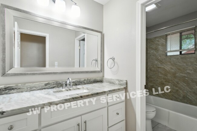 Building Photo - 1476 St Christopher Dr