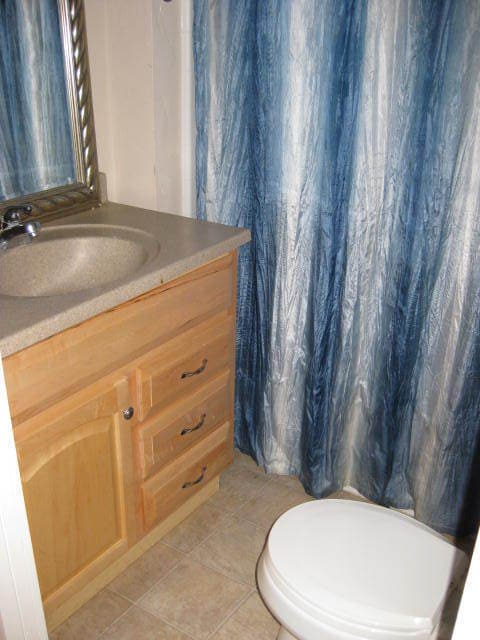 Building Photo - Cute 2 Bed 2 Bath!