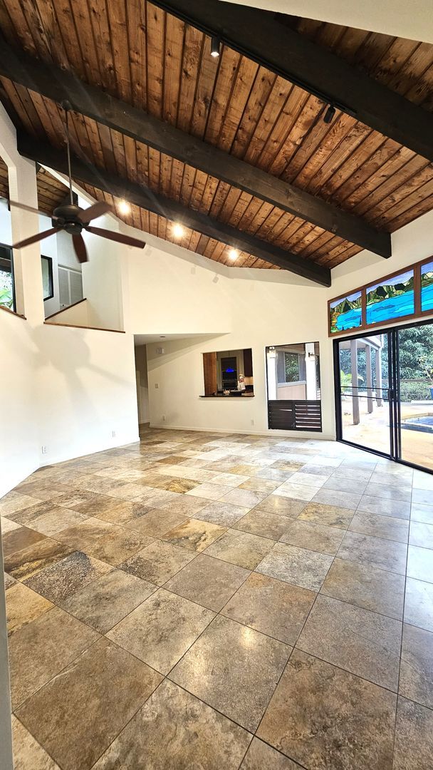 Building Photo - Kaneohe Bay 4/3.5 with way to much to list!