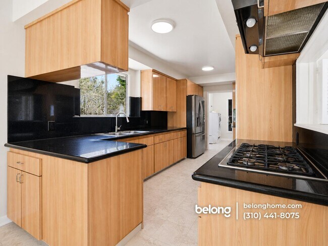 Building Photo - 4701 Don Porfirio Pl