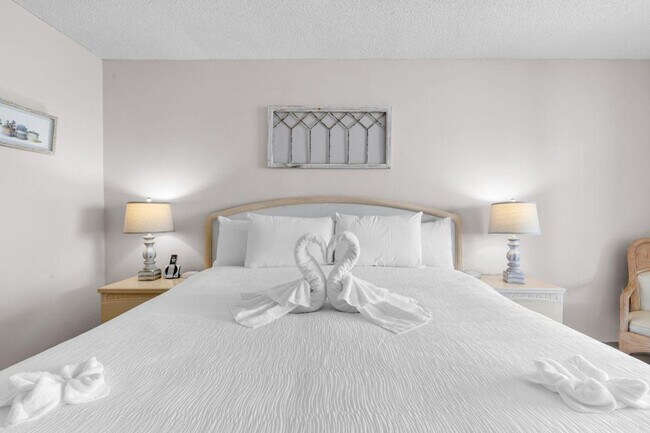 Building Photo - 2500b N Ocean Blvd