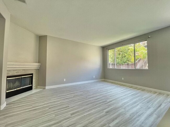 Building Photo - Charming Single-Story Home in Oceanside 3 Bedroom 2 Bath