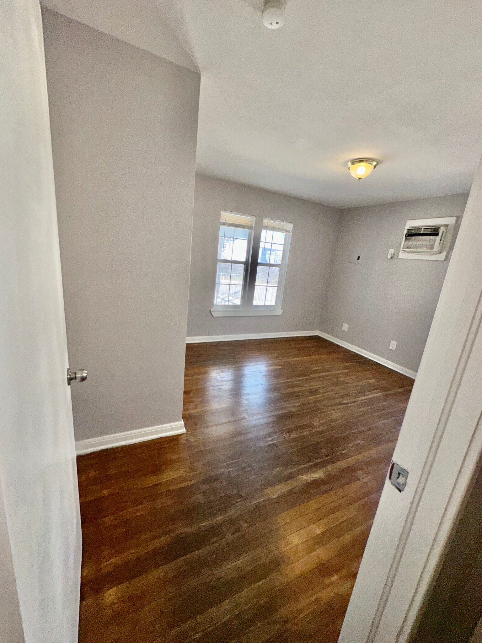 Building Photo - 1030 Canton