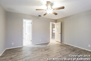 Building Photo - 13031 Feather Ridge Dr
