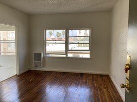 Building Photo - 545 S Hobart Blvd
