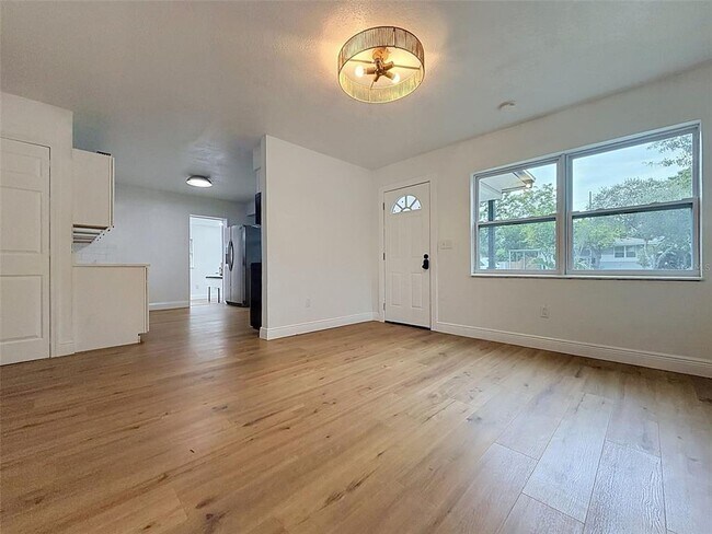 Building Photo - 3316 W Nassau St