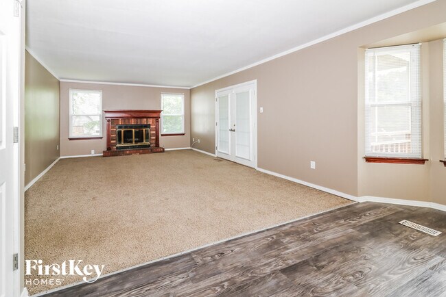 Building Photo - 14345 River Oaks Ct