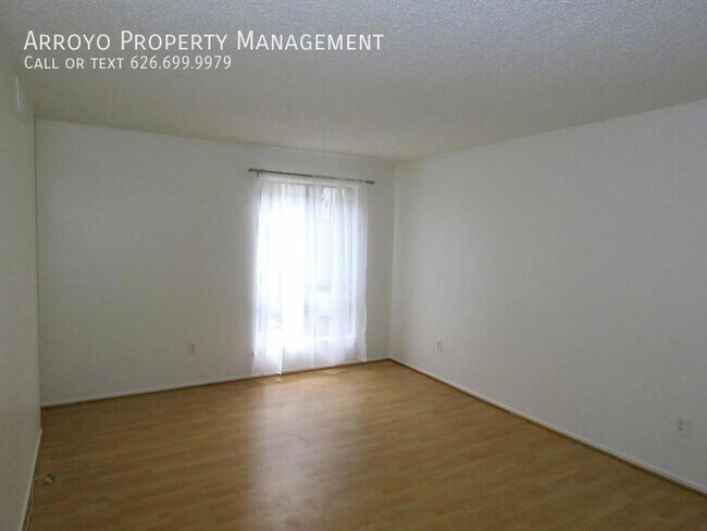 Building Photo - 339 S Catalina