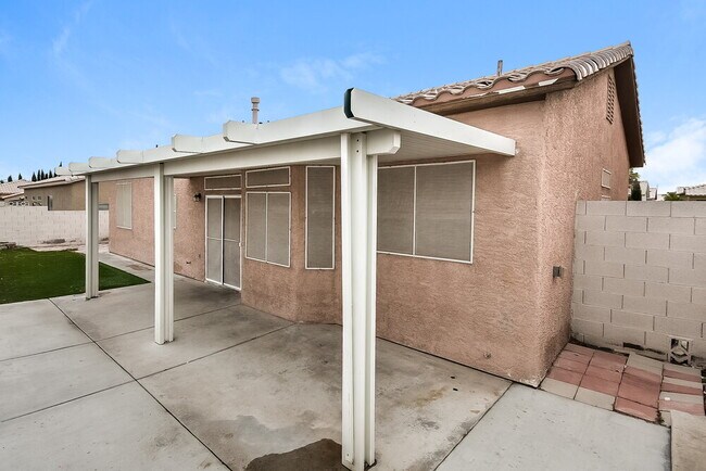 Building Photo - 2018 Annbriar Ave