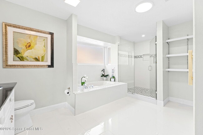 Building Photo - 662 Rossmoor Cir